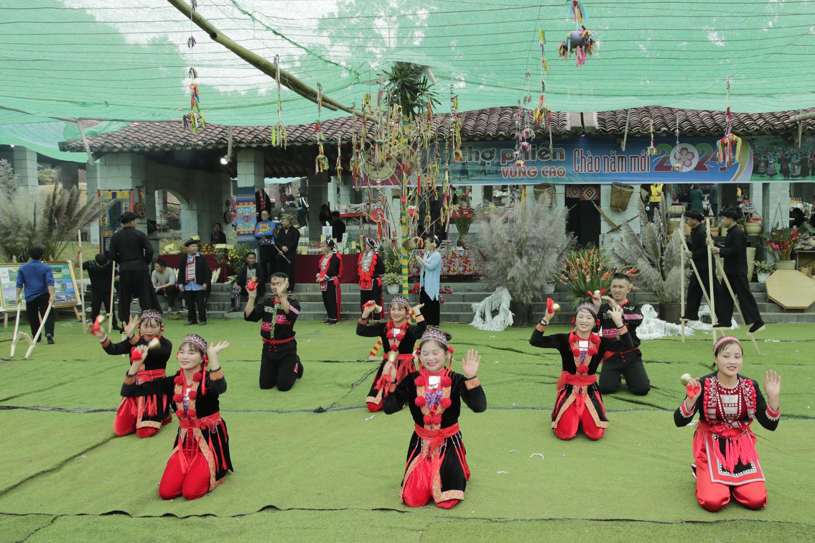 “Hương xuân Tây Bắc” tại Làng Văn hóa - Du lịch các dân tộc Việt Nam